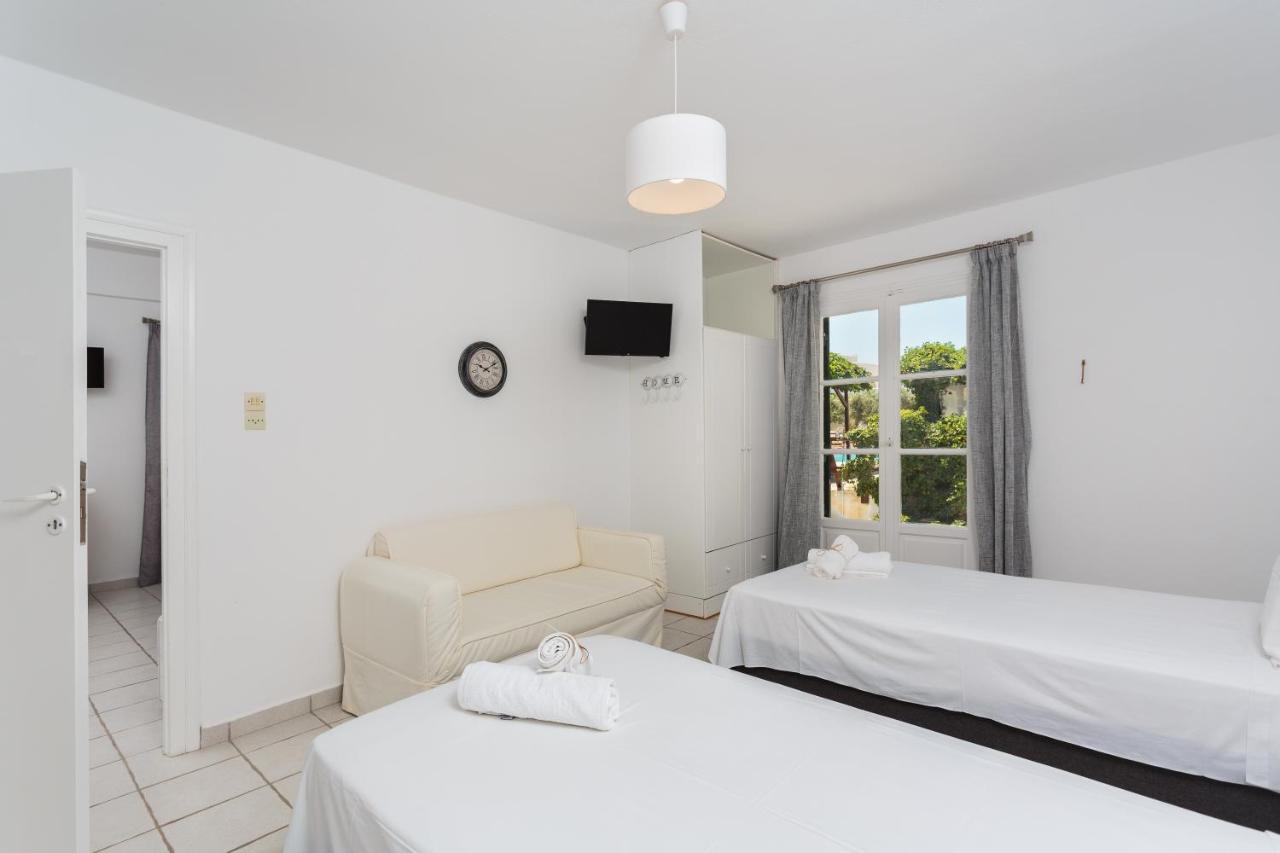 Tzane Studios & Apartments - Steps Away From Golden Beach Хриси-Акти Экстерьер фото