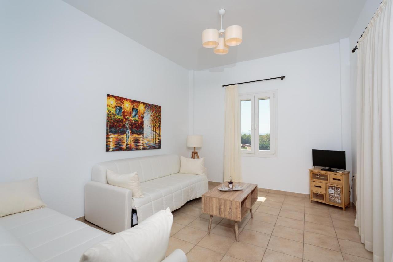 Tzane Studios & Apartments - Steps Away From Golden Beach Хриси-Акти Экстерьер фото