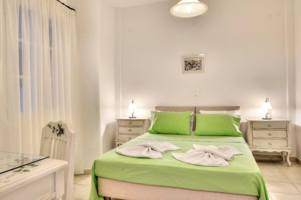 Tzane Studios & Apartments - Steps Away From Golden Beach Хриси-Акти Экстерьер фото
